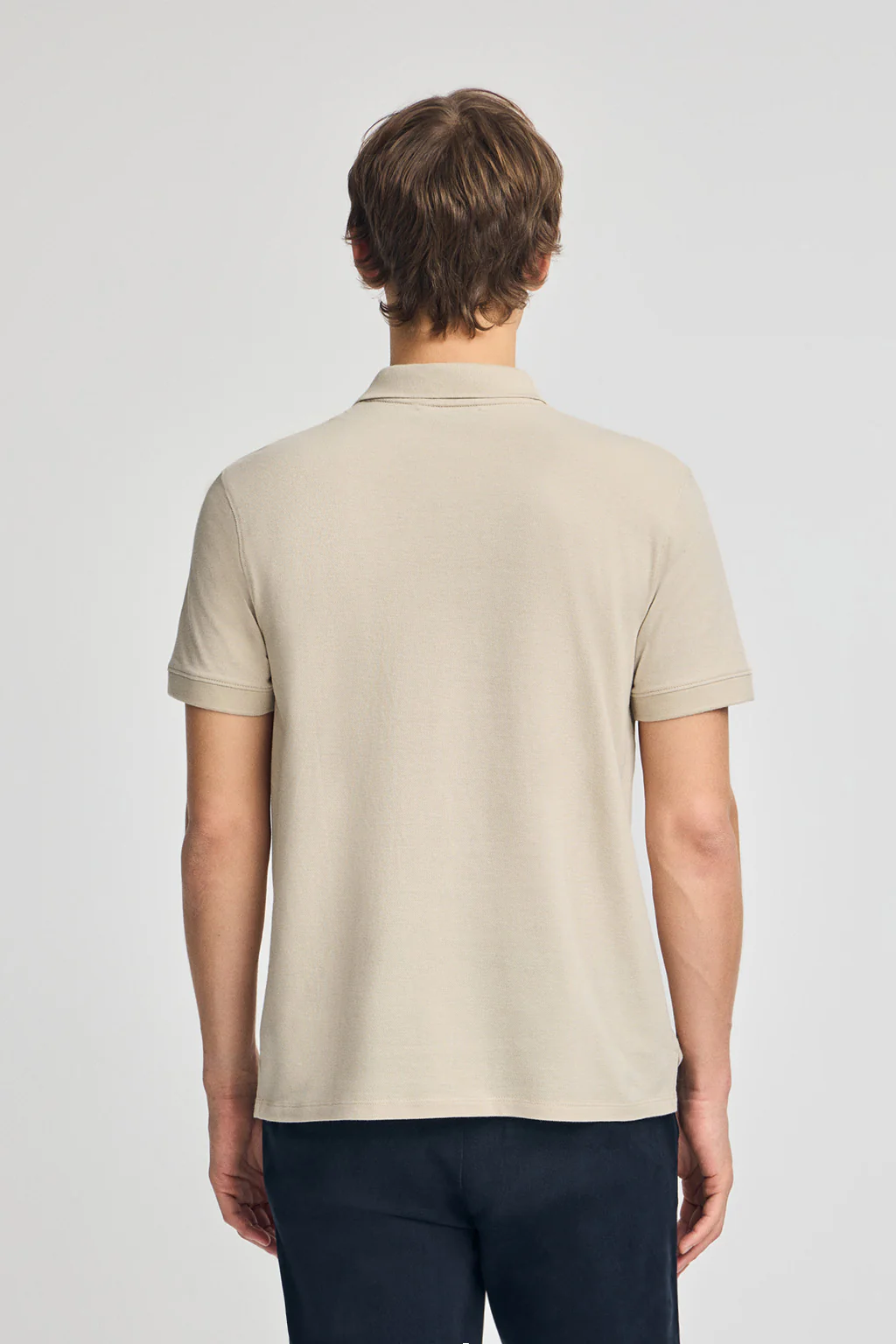 Polo beige de algodón y lino con dos botones y monograma bordado - Image 4
