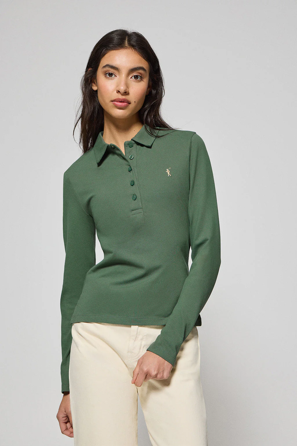 Polo Priyanka color verde lodo de cinco botones con bordado Rigby Go