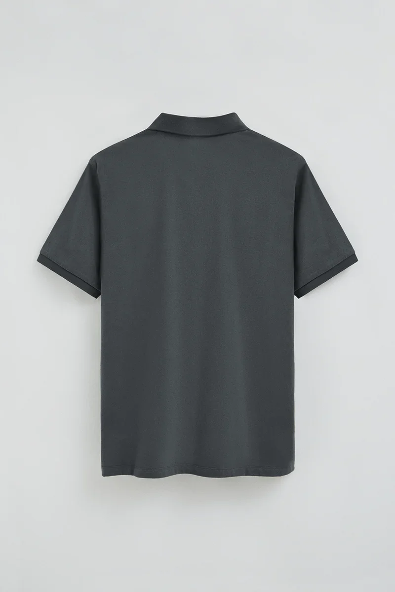 Polo gris piedra de corte regular en tejido de camiseta con bordado Rigby Go - Image 8
