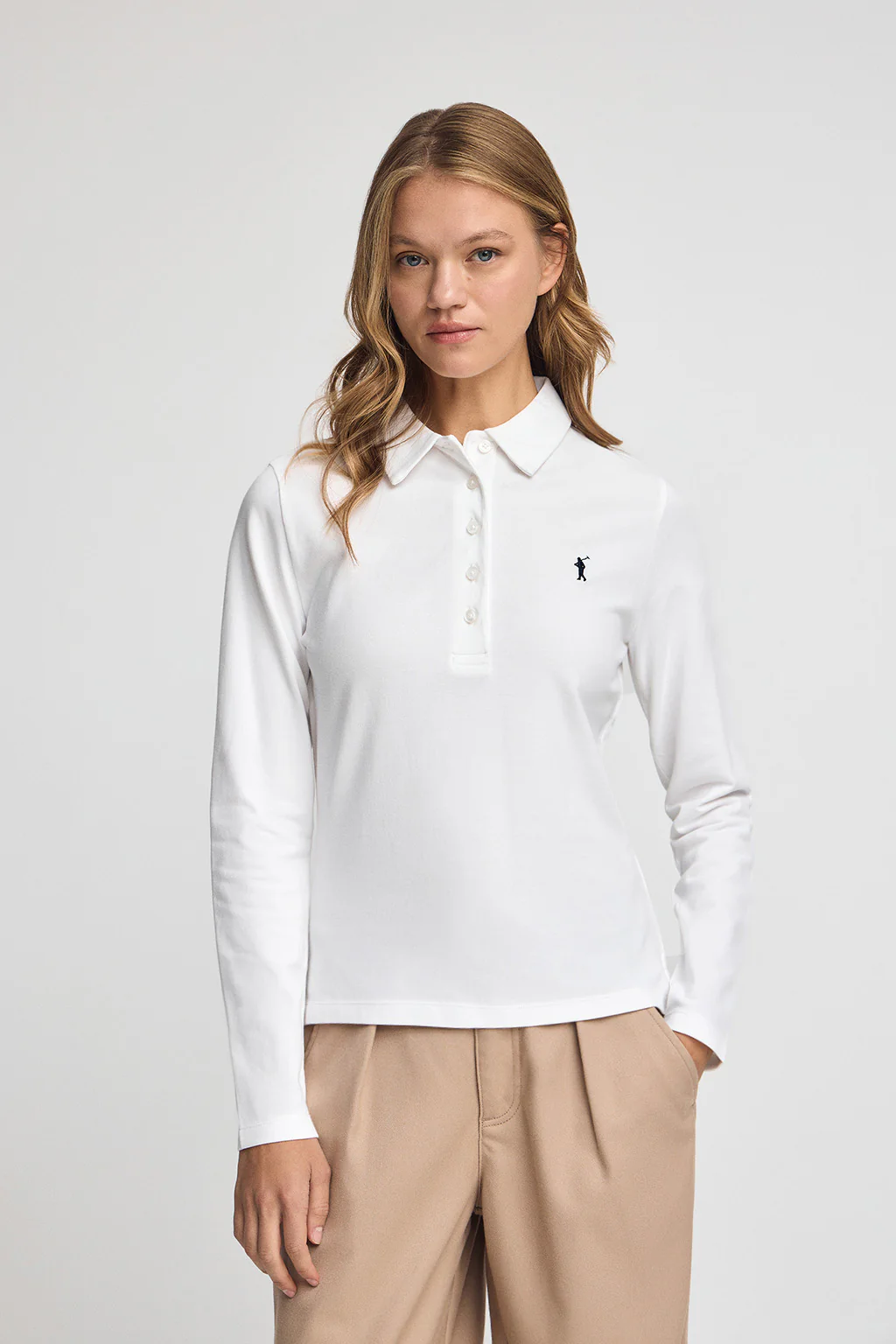 Polo blanco de manga larga y cuello de cinco botones con bordado Rigby Go