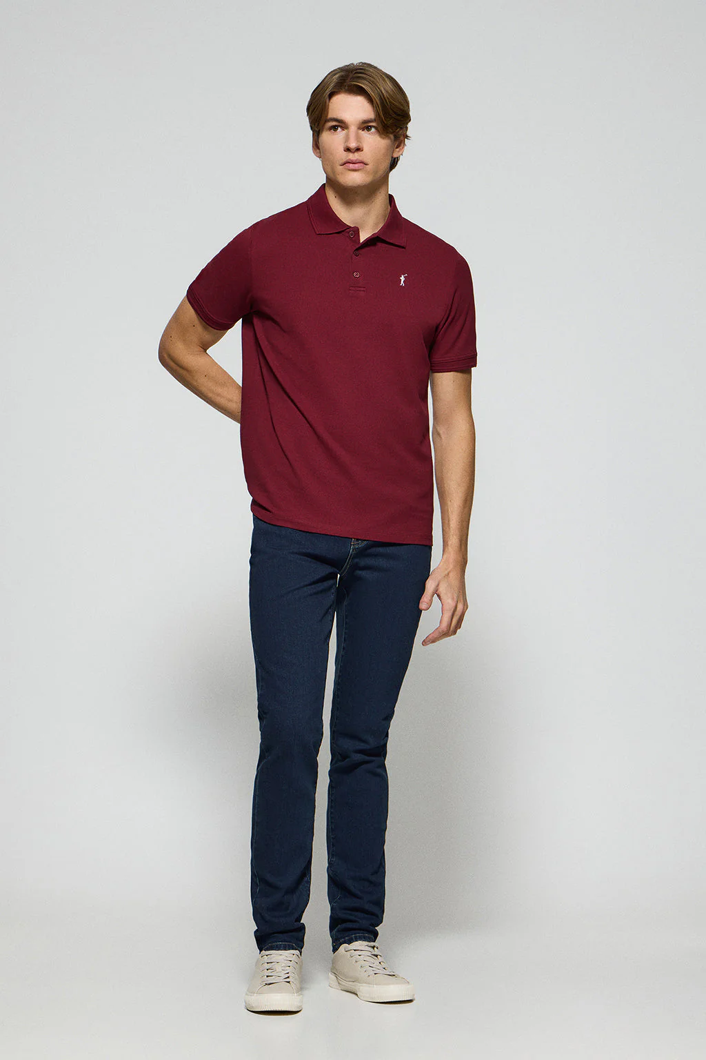 Polo de tres botones granate con logo bordado Rigby Go - Image 3