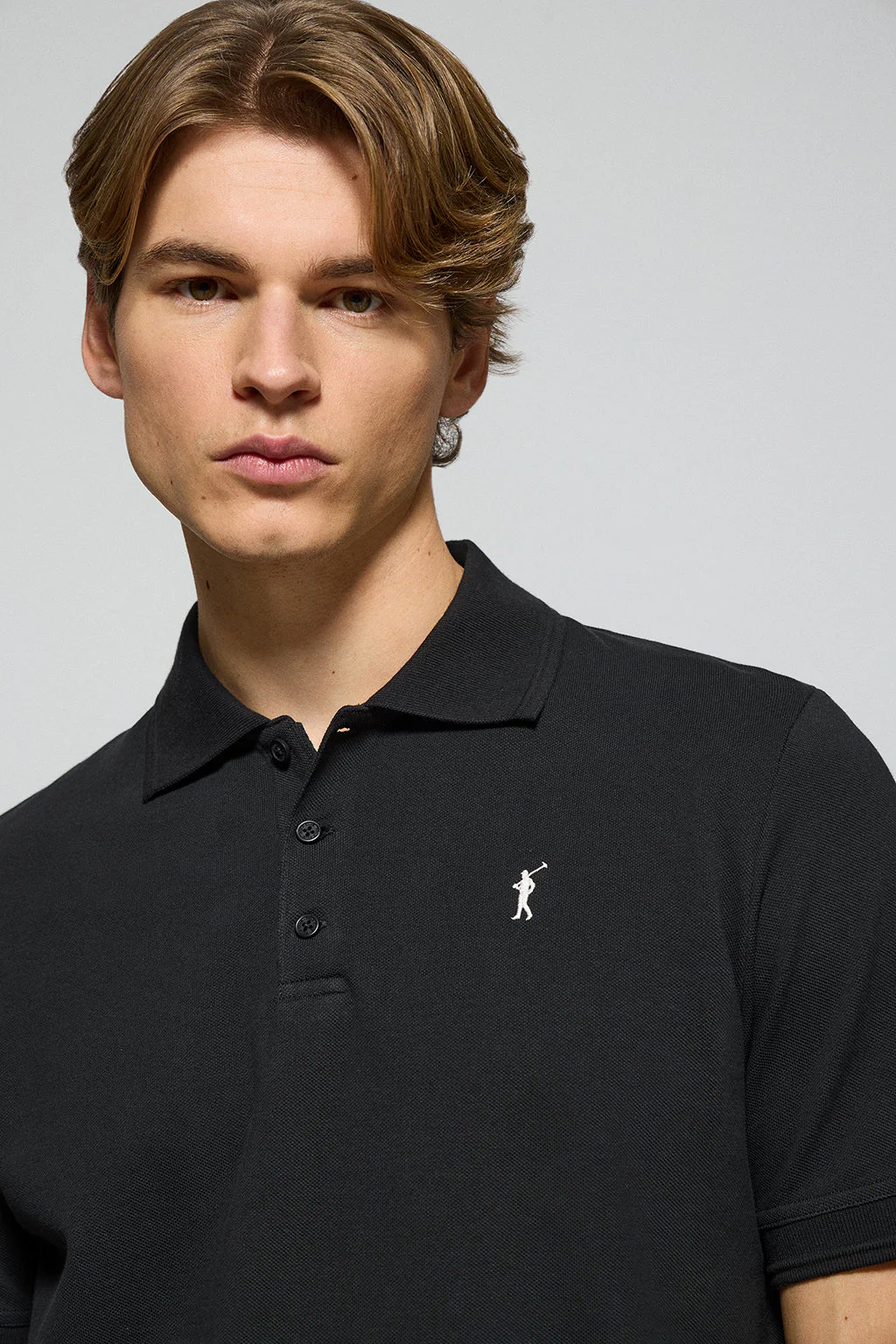 Polo de tres botones negro con logo bordado Rigby Go - Image 2