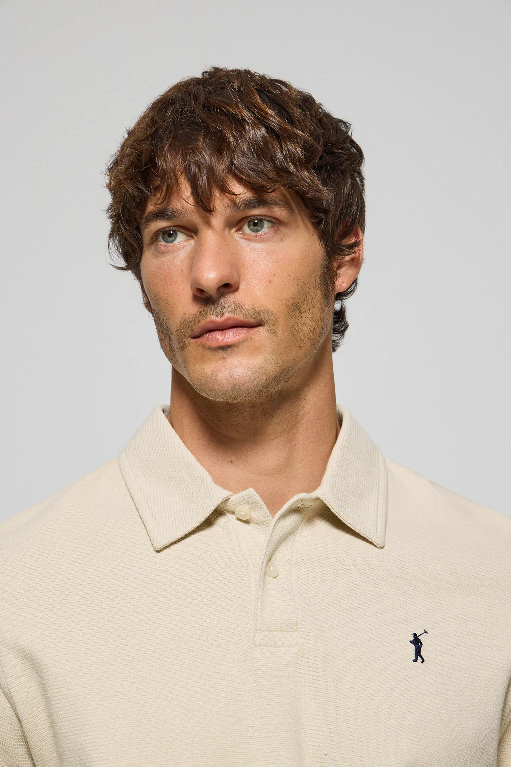 Polo de manga larga beige con dos botones y logo Rigby Go - Image 3