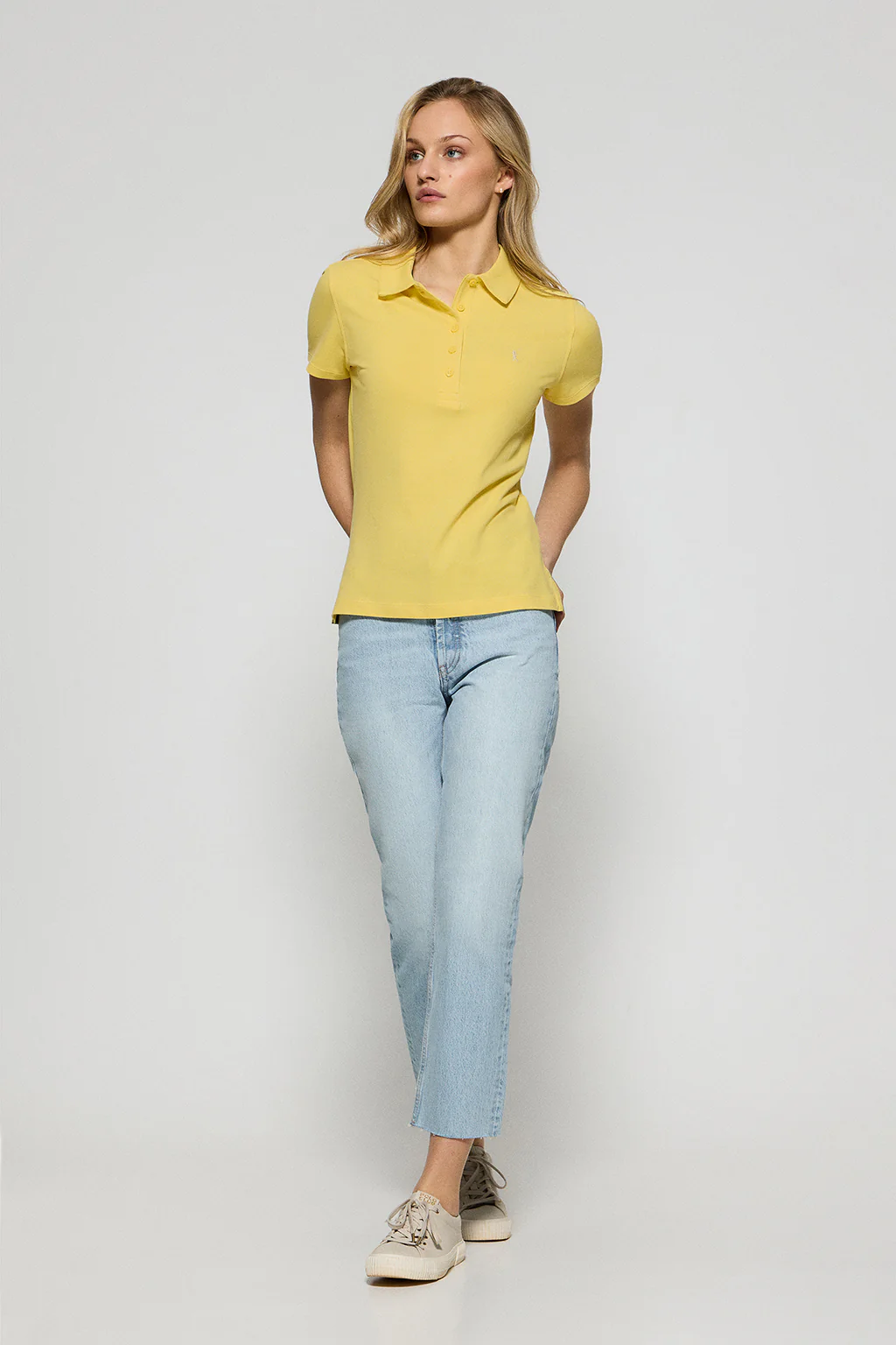 Polo Pereira amarillo suave lodo de cinco botones con bordado Rigby Go - Image 3