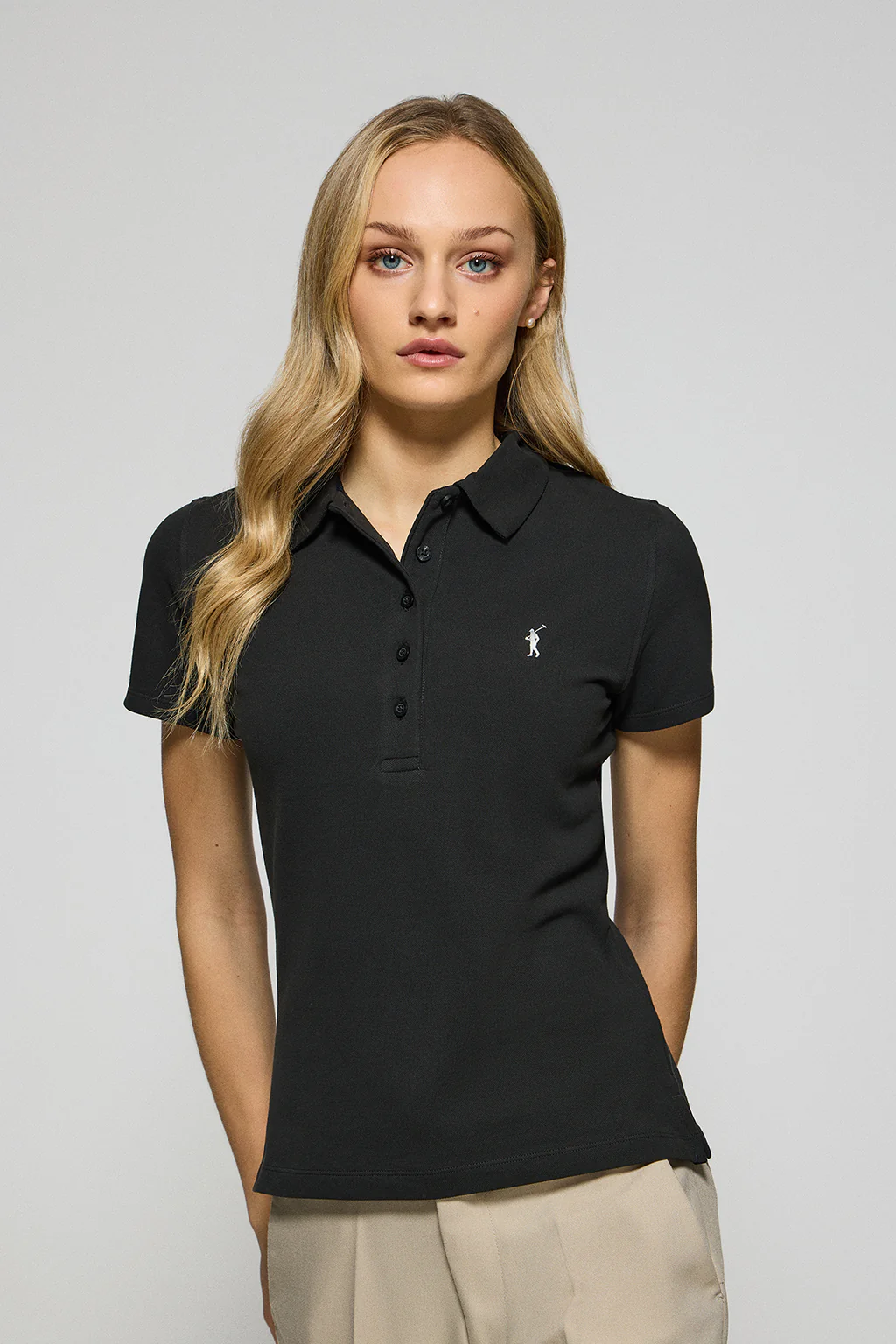 Polo Pereira negro de cinco botones con bordado Rigby Go