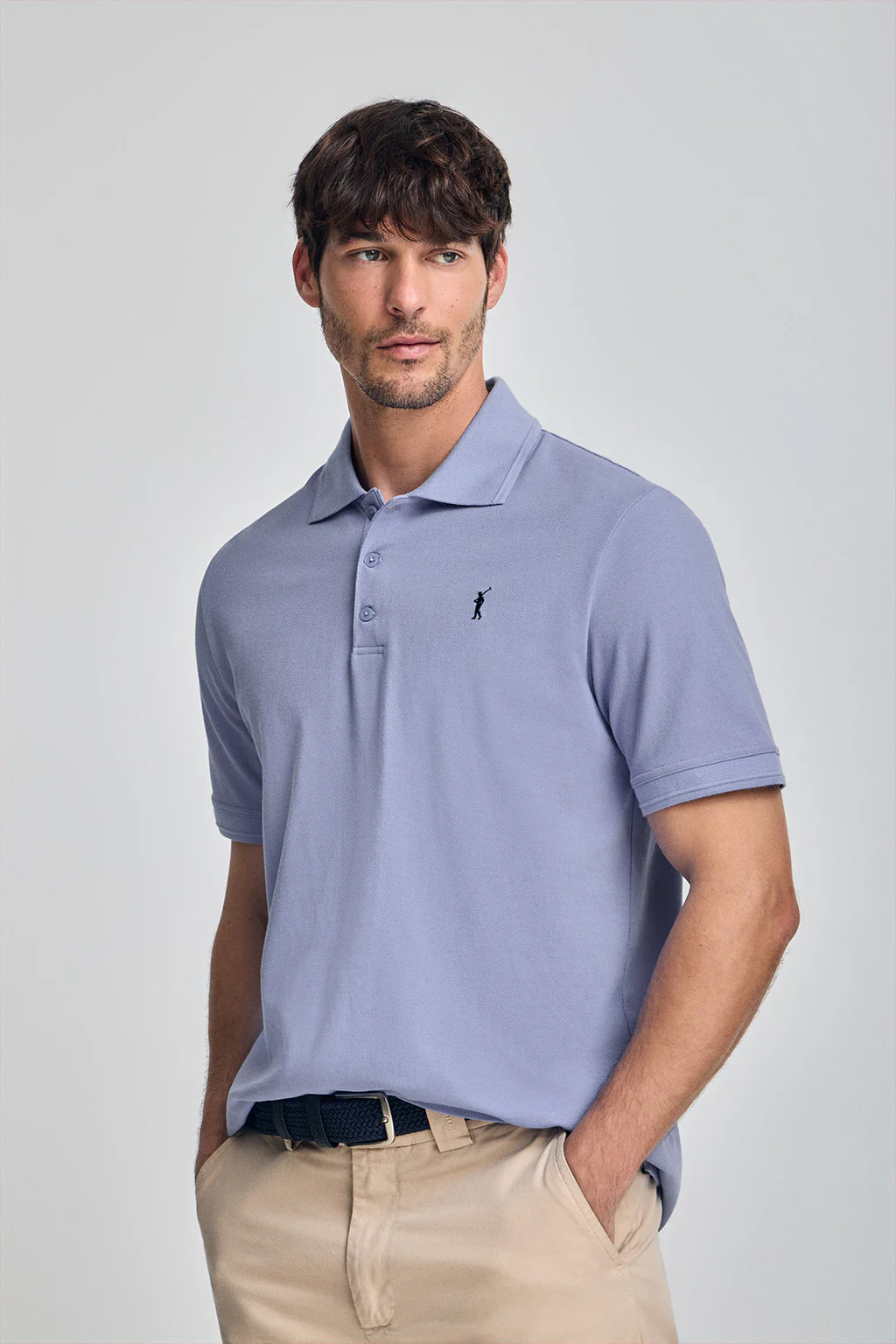 Polo azul agua de manga corta y tres botones con logo bordado Rigby Go