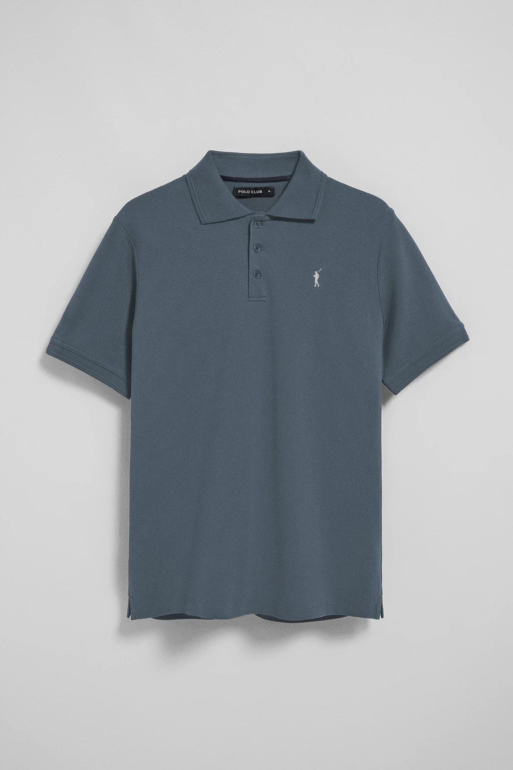 Polo azul denim de manga corta y tres botones con logo bordado Rigby Go - Image 8