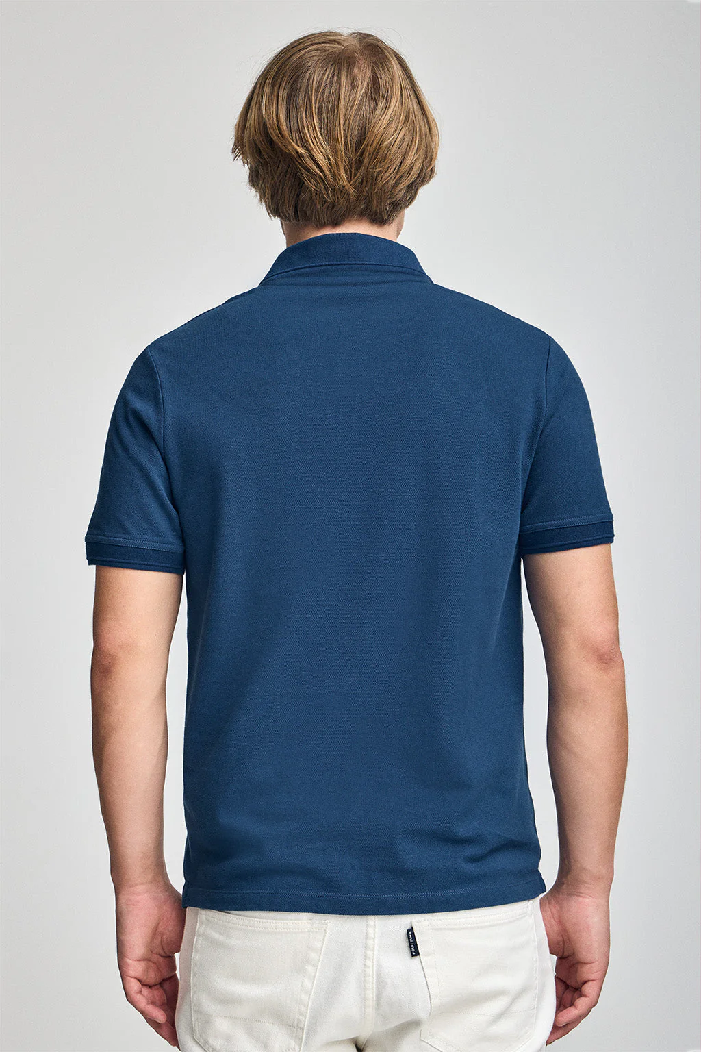 Polo azul índigo de manga corta y tres botones con logo bordado Rigby Go - Image 5