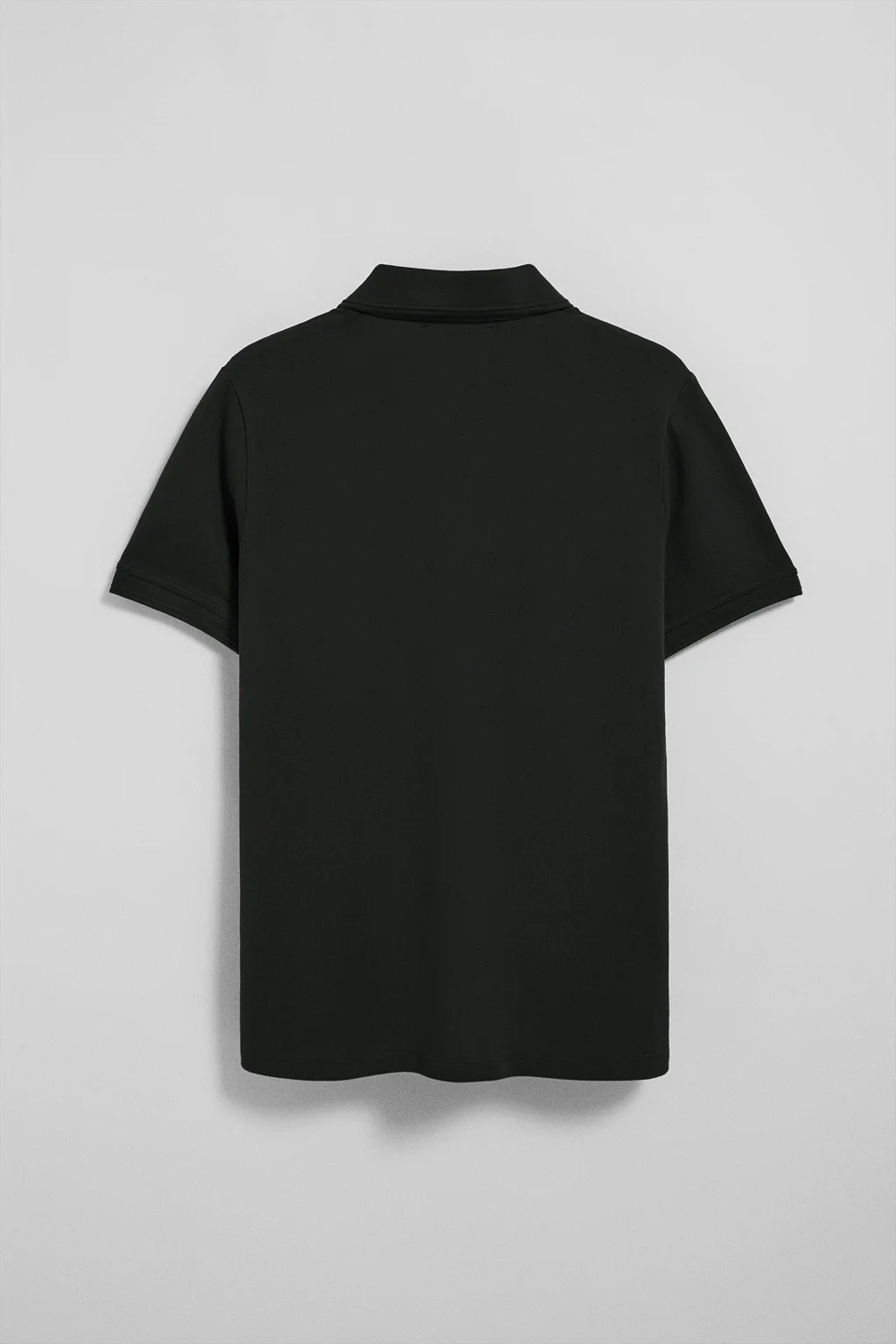 Polo negro de manga corta y tres botones con logo bordado Rigby Go - Image 9