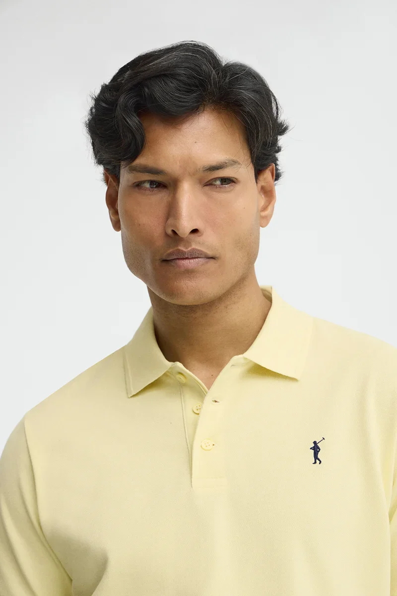 Polo amarillo claro de manga corta con logo bordado Rigby Go - Image 3