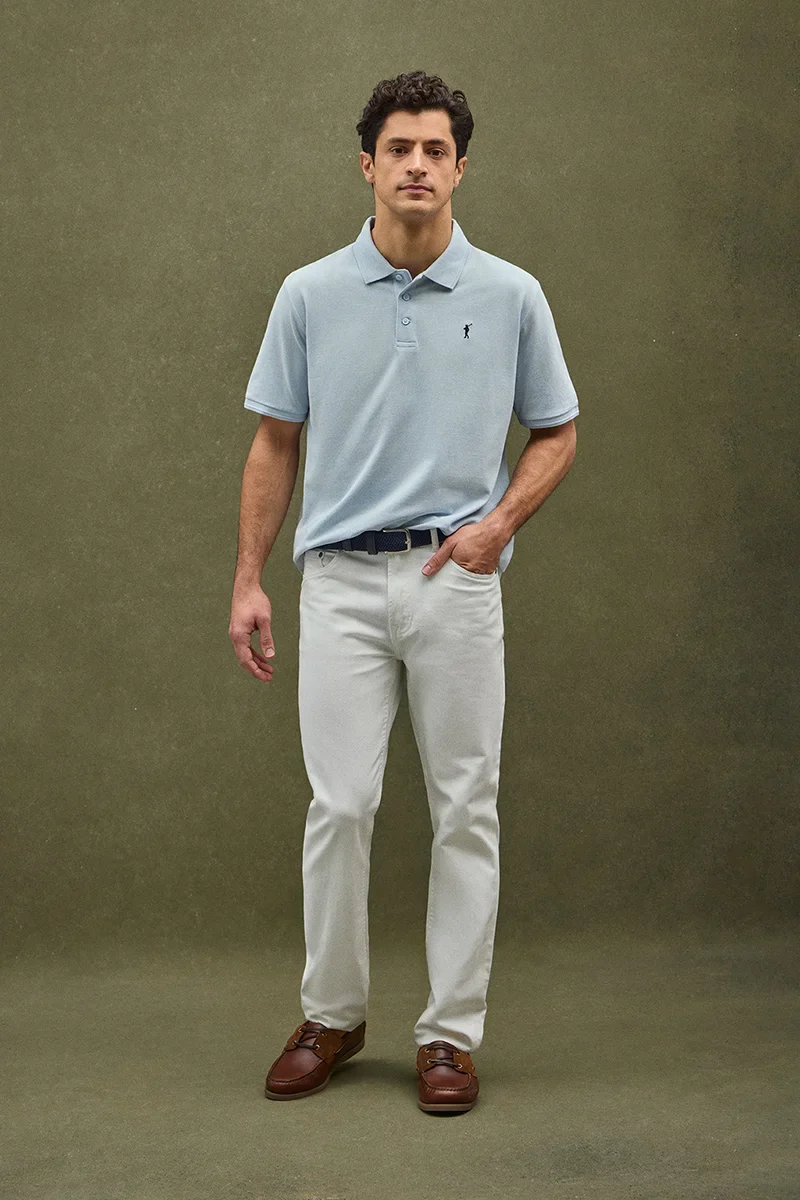 Polo azul claro de manga corta con logo bordado Rigby Go
