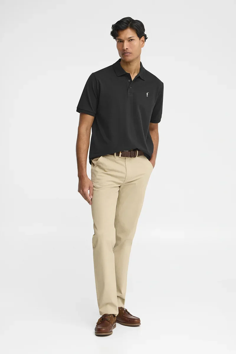 Polo negro de manga corta con logo bordado Rigby Go - Image 4