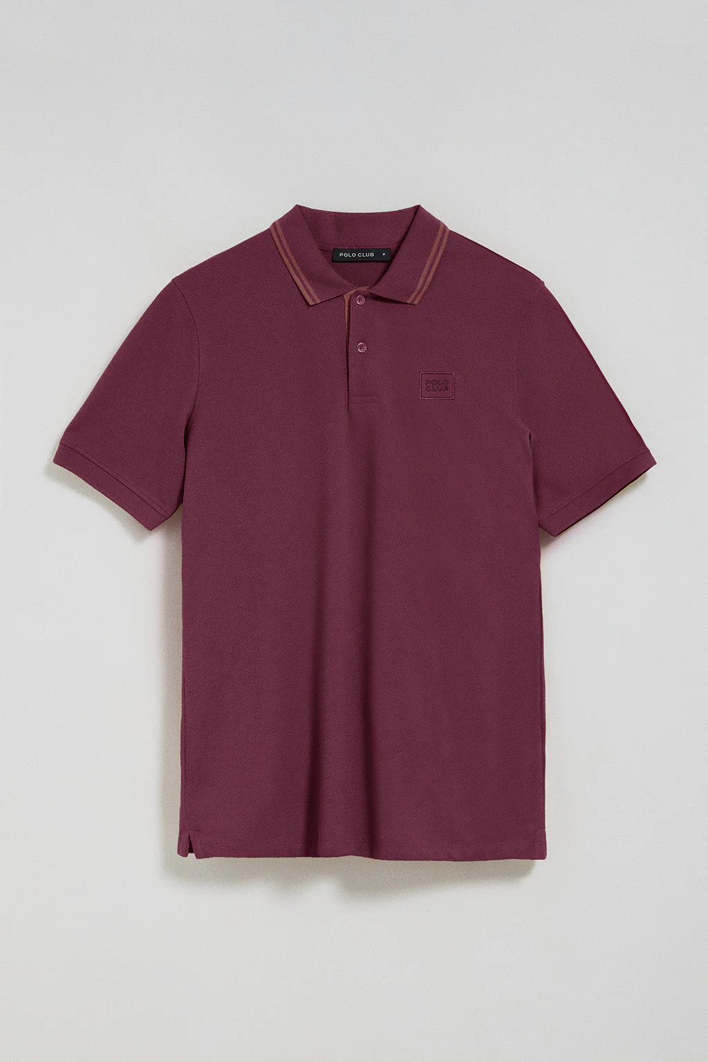Polo de dos botones en color ciruela con logo Polo Club - Image 8