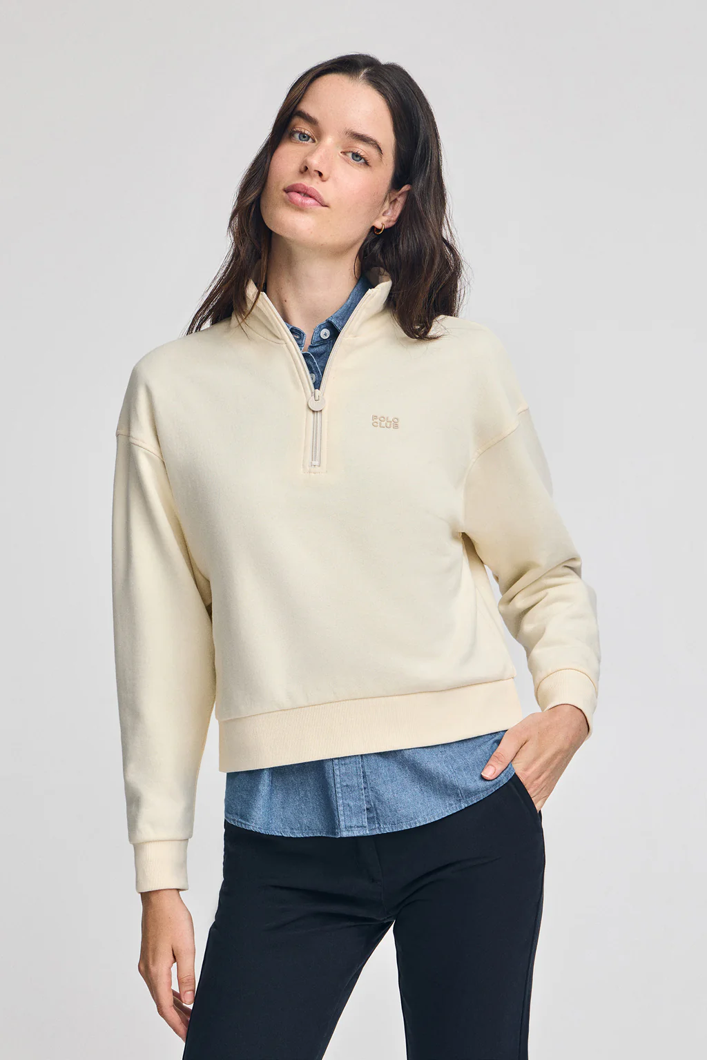 Sudadera color crudo boxy fit con logo engomado Polo club
