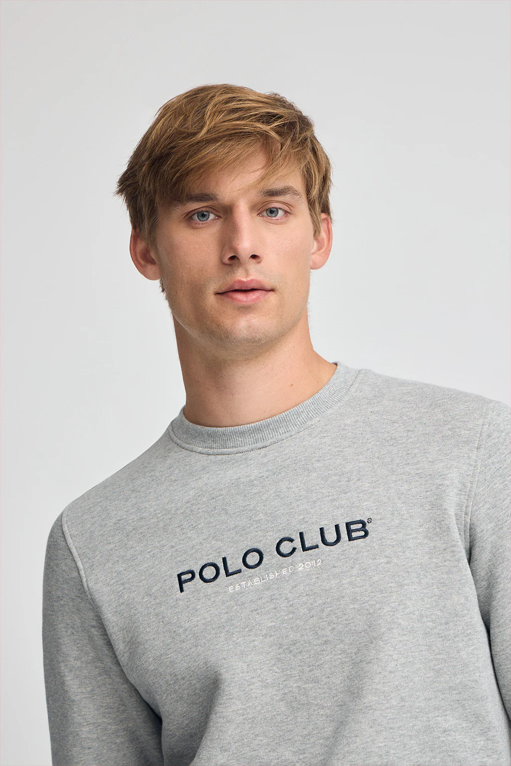 Sudadera gris vigoré de corte relajado Established 2012 Polo Club - Image 3