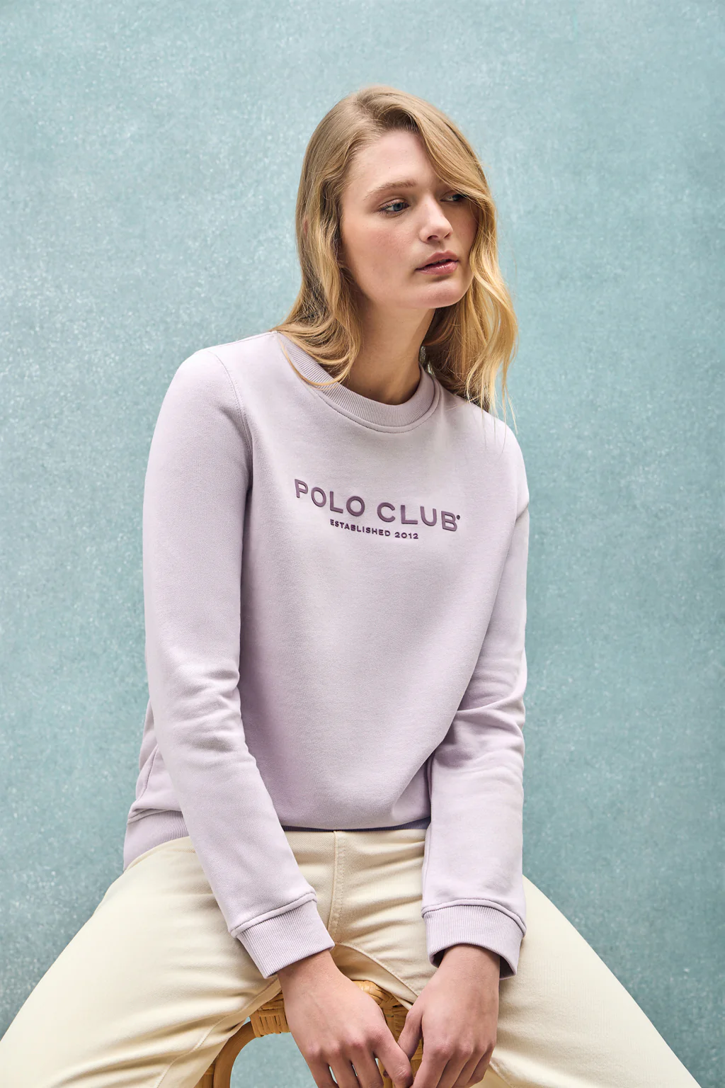 Sudadera lavanda y logo engomado Polo Club - Image 4
