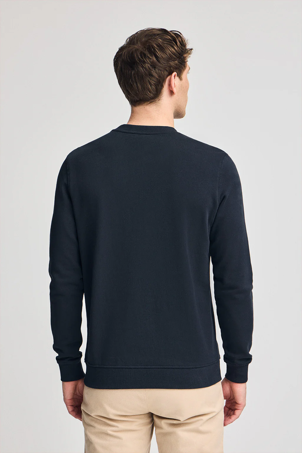 Sudadera azul marino regular de cuello redondo y print engomado - Image 5