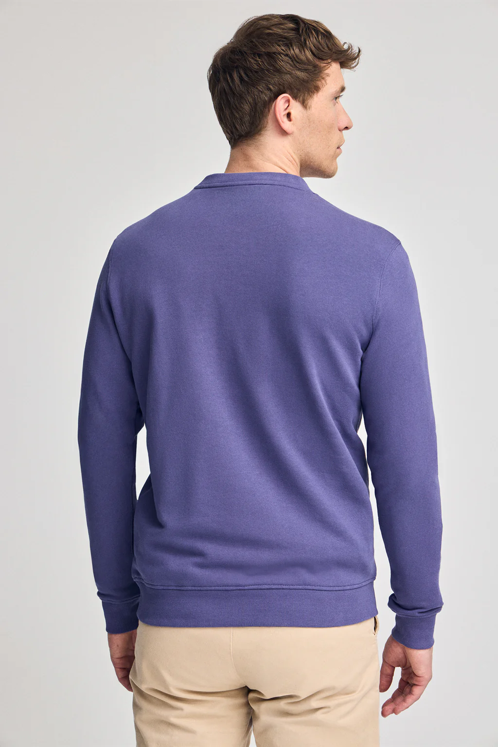 Sudadera violeta azulado regular de cuello redondo y print engomado - Image 5