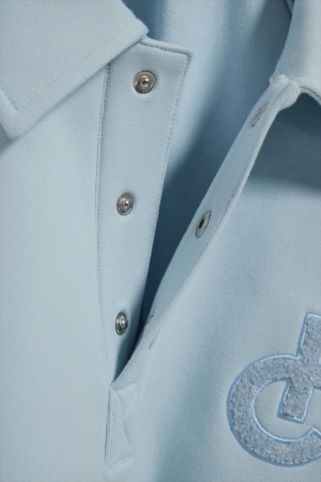 Sudadera polera Gorka azul claro con monograma Polo Club - Image 8