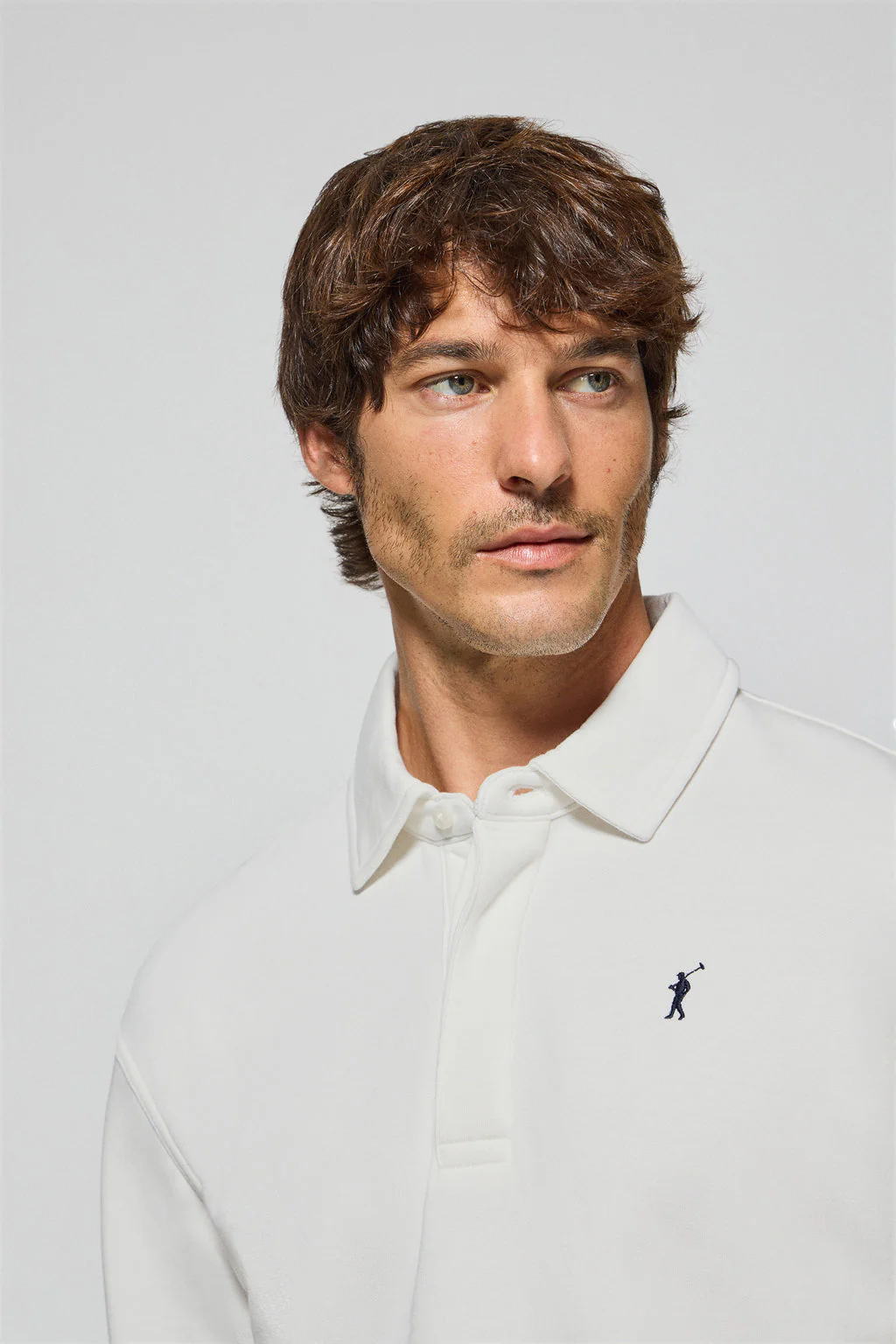 Sudadera beige Hadid de cuello polero y logo bordado Rigby Go - Image 2