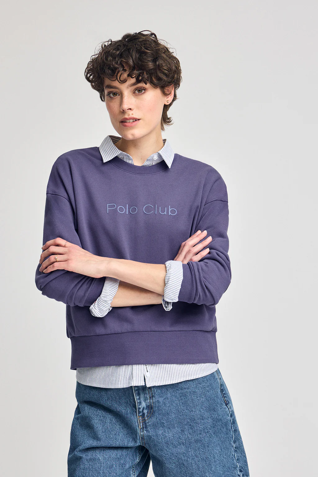 Sudadera violeta azulado con logo frontal engomado Polo Club