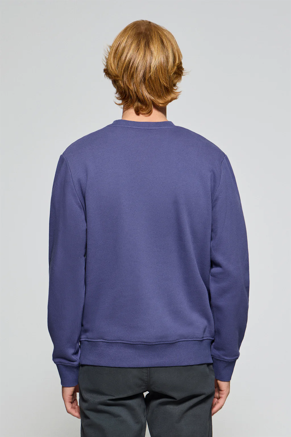 Sudadera de cuello redondo azul océano con logo bordado Rigby Go - Image 2