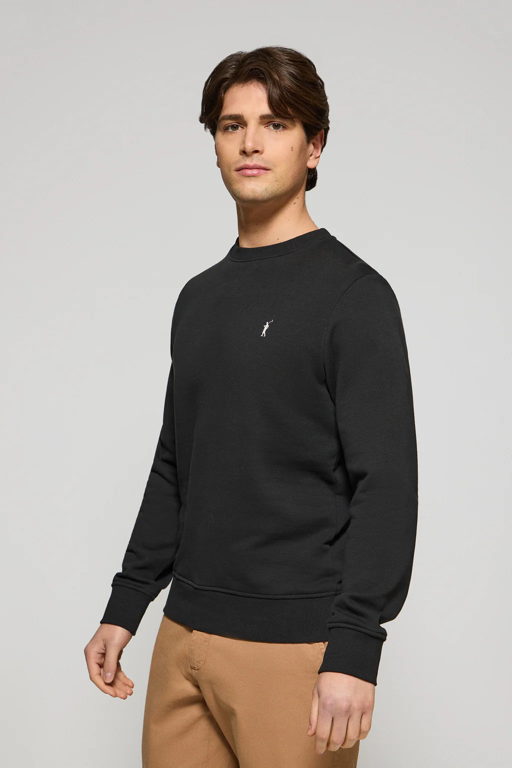 Sudadera negra relax de cuello redondo y bordado Rigby Go