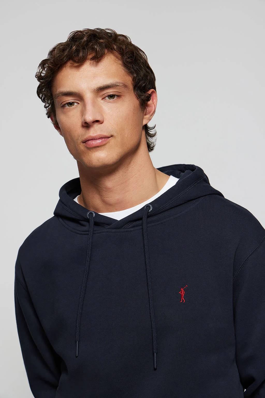 Sudadera con capucha y bolsillos azul marino con logo Rigby Go - Image 2