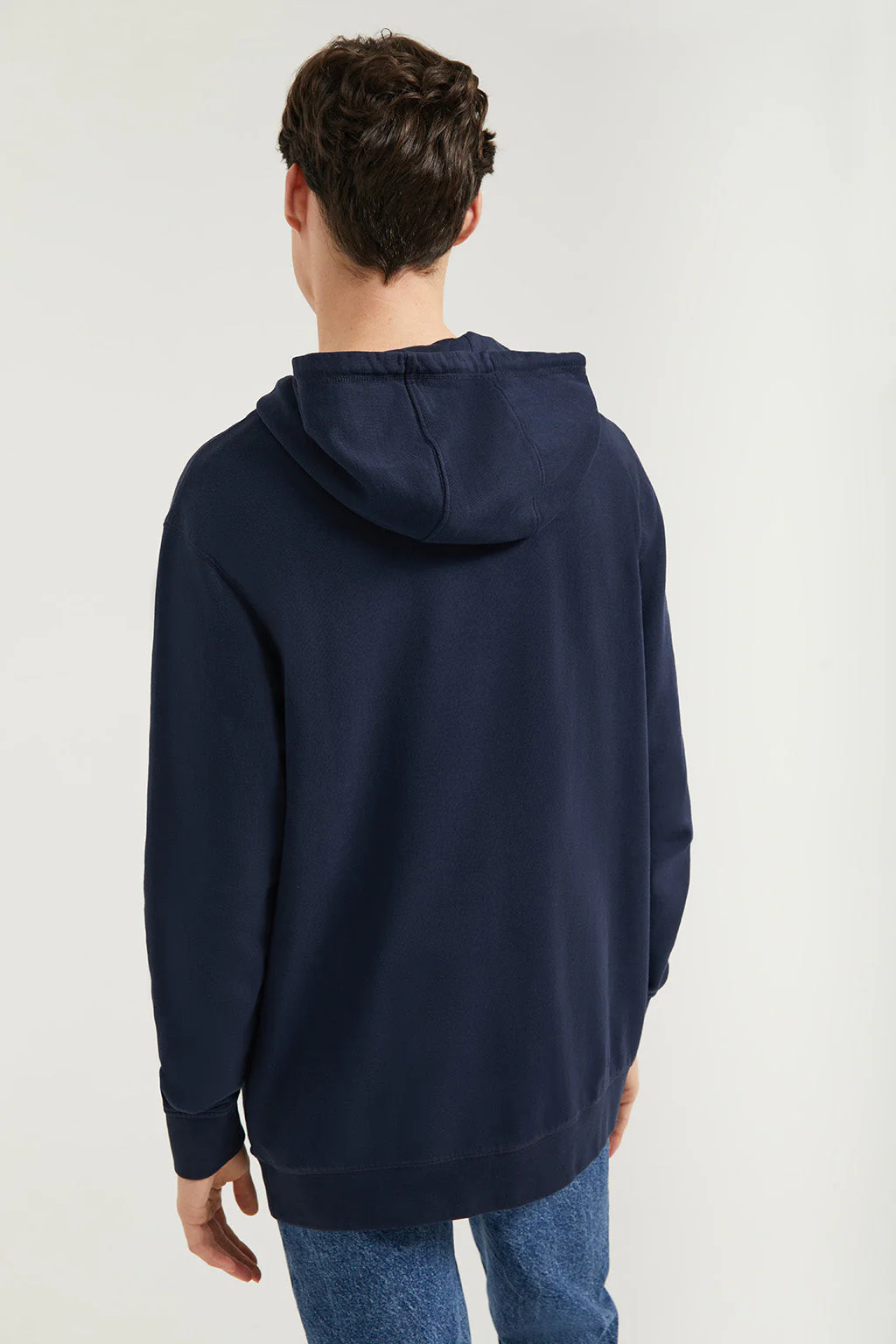 Sudadera con capucha y bolsillos azul marino con logo Rigby Go - Image 6
