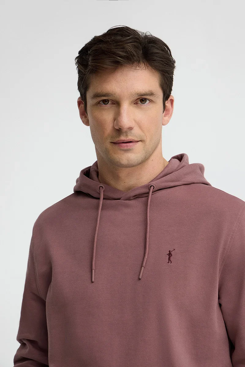 Sudadera rosa vino con capucha y bordado Rigby Go - Image 3