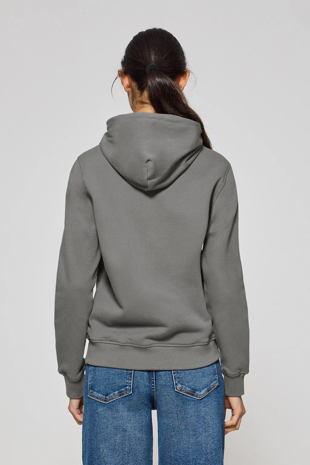 Sudadera gris asfalto de bolsillos con cremallera y capucha con bordado Rigby Go - Image 4