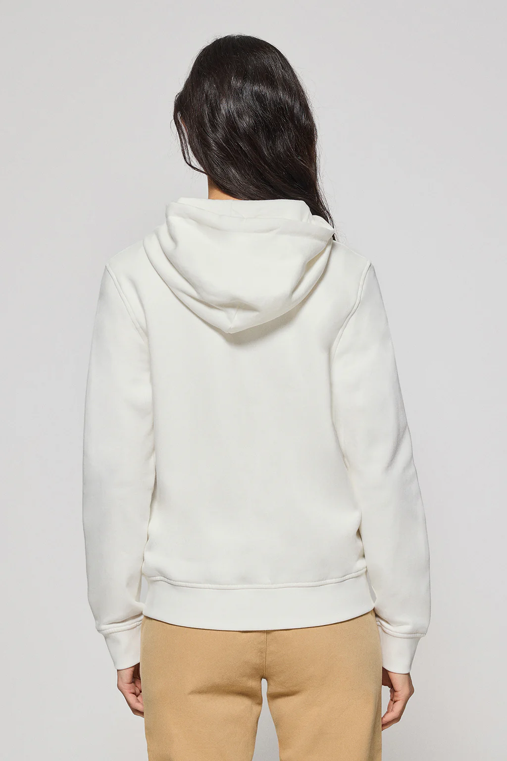 Sudadera beige de bolsillos con cremallera y capucha con bordado Rigby Go - Image 4