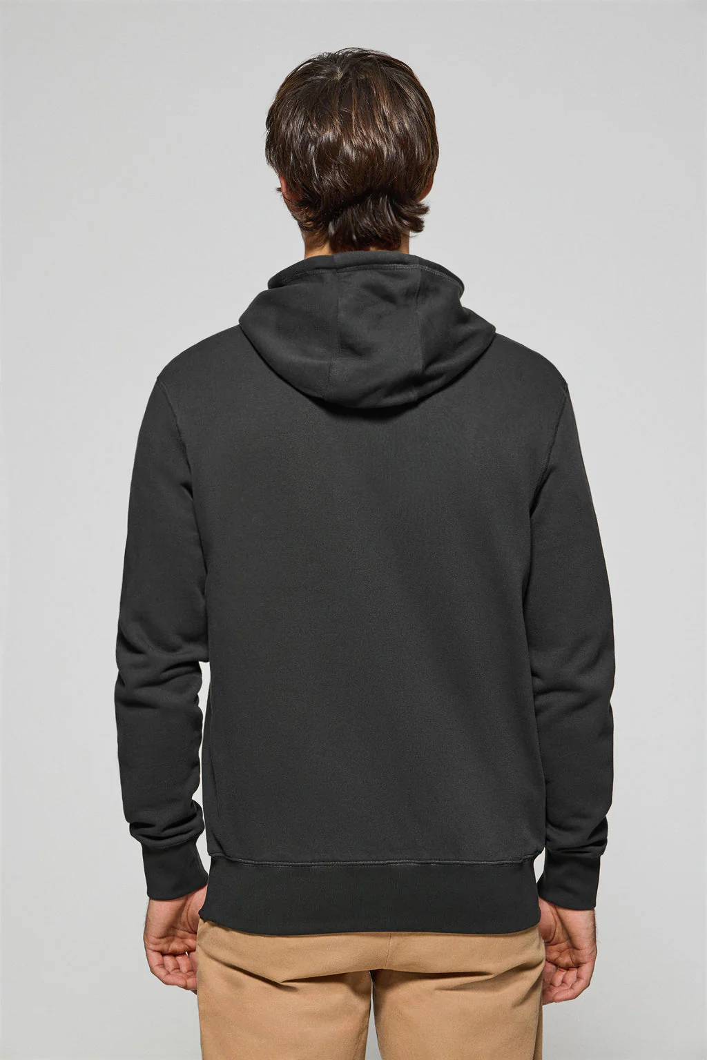 Sudadera negra de cremallera con capucha y logo Rigby Go - Image 4