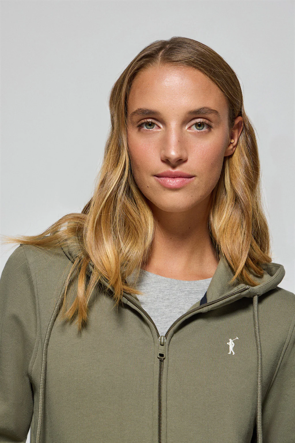 Sudadera verde militar de bolsillos con cremallera y capucha con bordado Rigby Go - Image 2