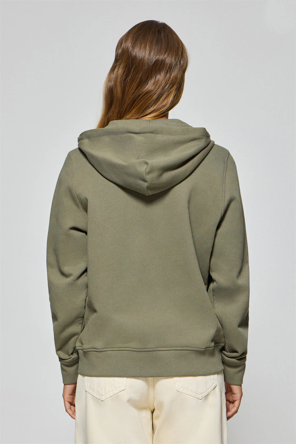 Sudadera verde militar de bolsillos con cremallera y capucha con bordado Rigby Go - Image 4