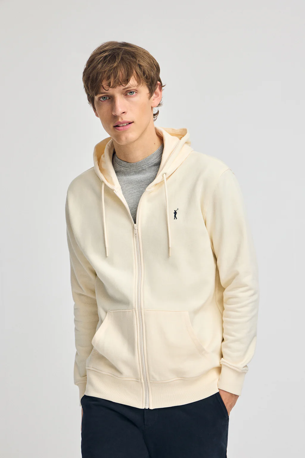 Sudadera color crudo con capucha y cremallera con logo Rigby Go