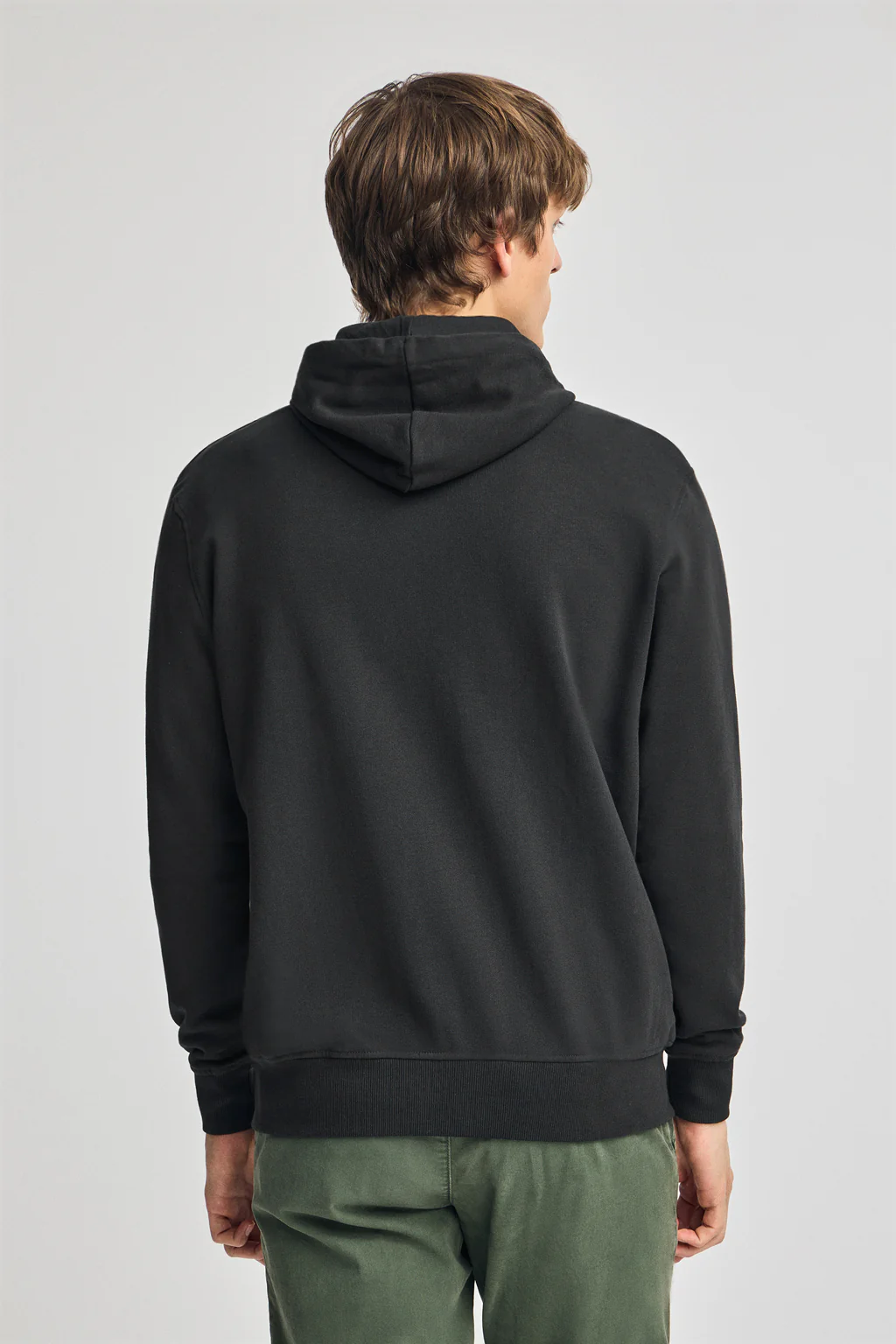 Sudadera negra con capucha y cremallera con logo Rigby Go - Image 2
