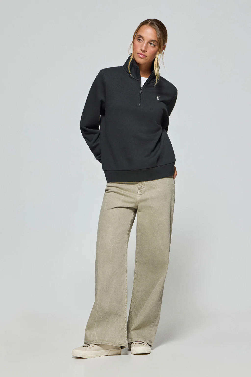 Sudadera de media cremallera negra con logo Rigby Go - Image 3