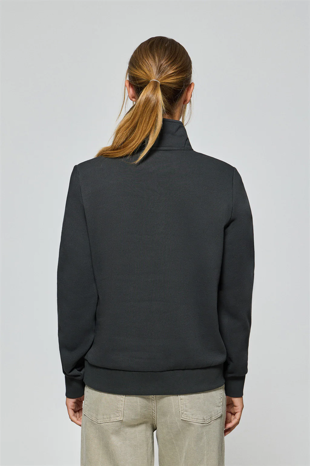 Sudadera de media cremallera negra con logo Rigby Go - Image 4