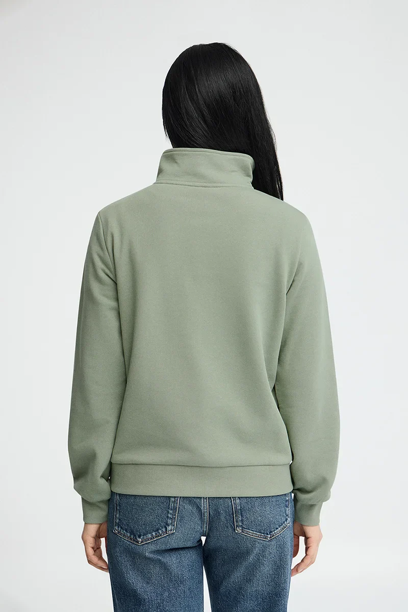 Sudadera verde pálido con cuello cremallera y logo Rigby Go - Image 4