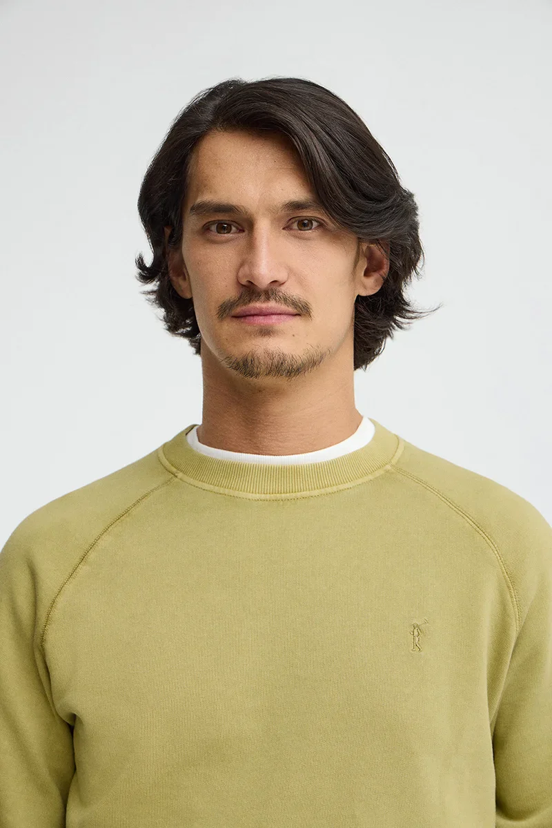 Sudadera verde hoja de cuello redondo con bordado Rigby Go - Image 3