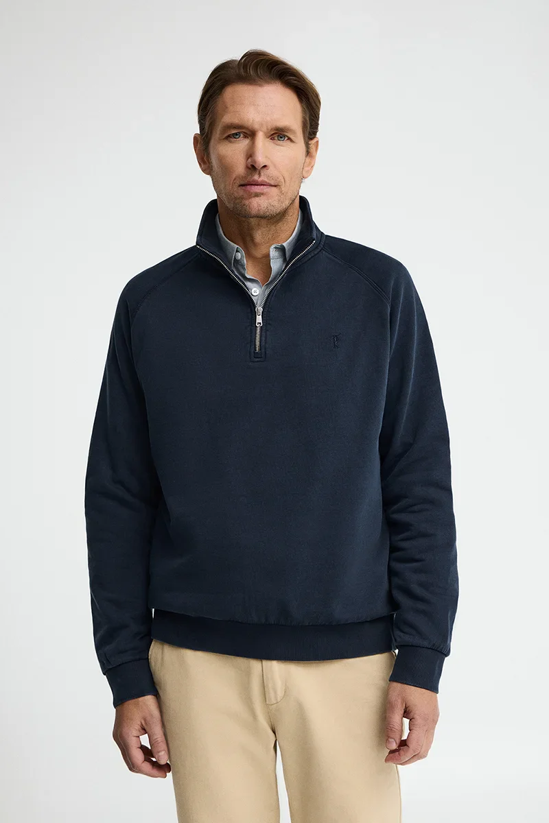 Sudadera azul marino con cuello cremallera y bordado Rigby Go - Image 3