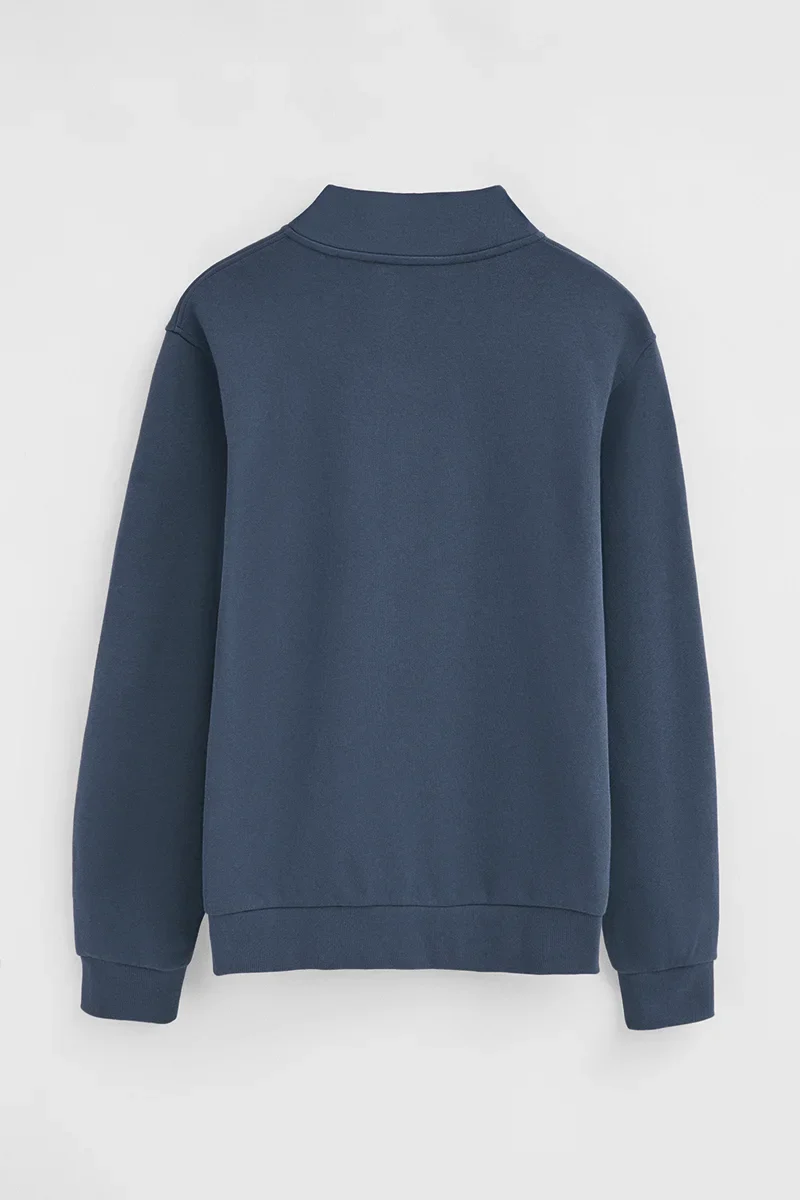 Sudadera azul denim de cuello alto con cremallera y bordado Rigby Go - Image 8