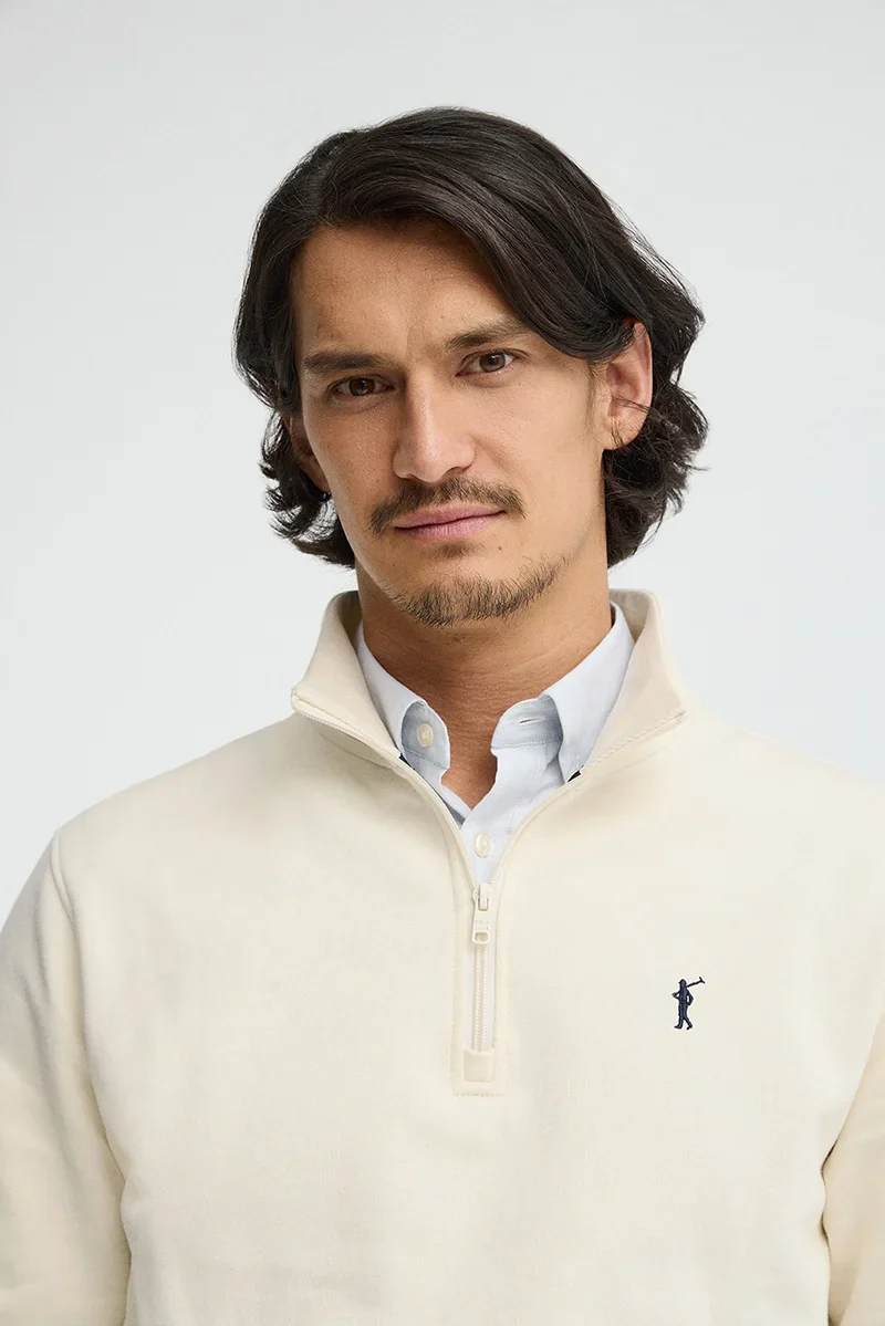 Sudadera color crudo de cuello alto con cremallera y bordado Rigby Go - Image 2