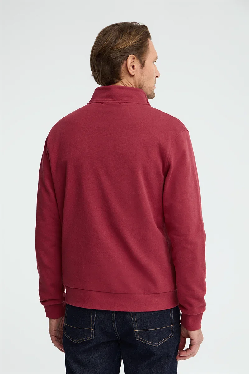 Sudadera rojo quemado de cuello alto con cremallera y bordado Rigby Go - Image 5
