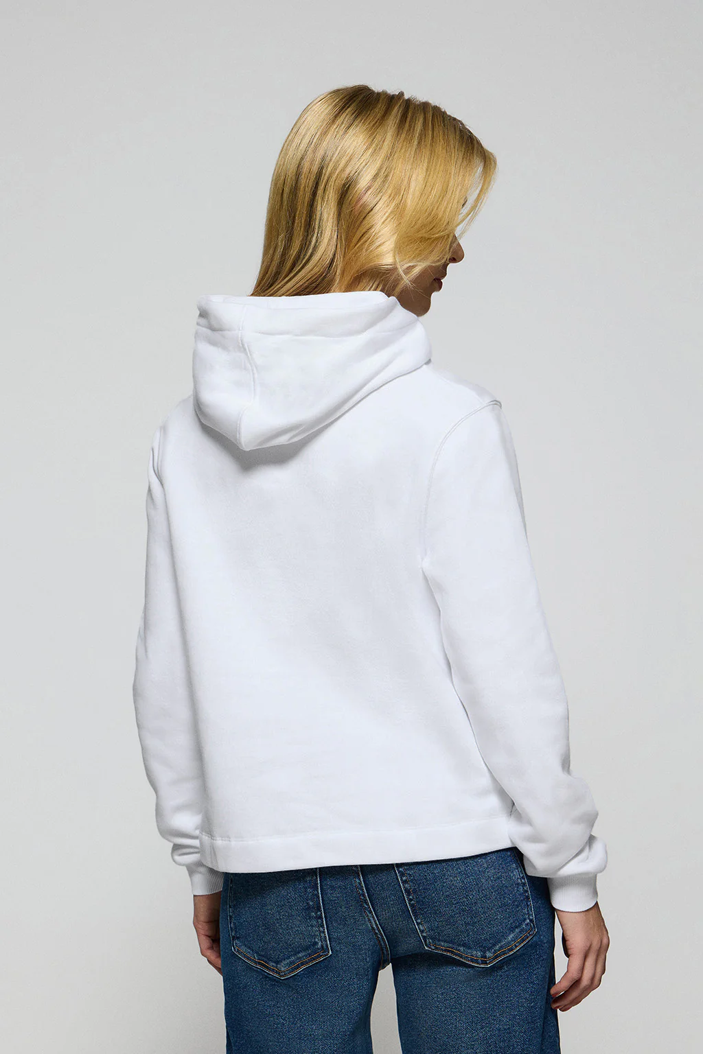 Sudadera con capucha blanca con logo bordado Rigby Go - Image 4