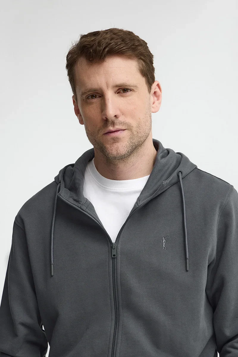 Sudadera gris piedra con capucha y cremallera con logo bordado Rigby Go - Image 2