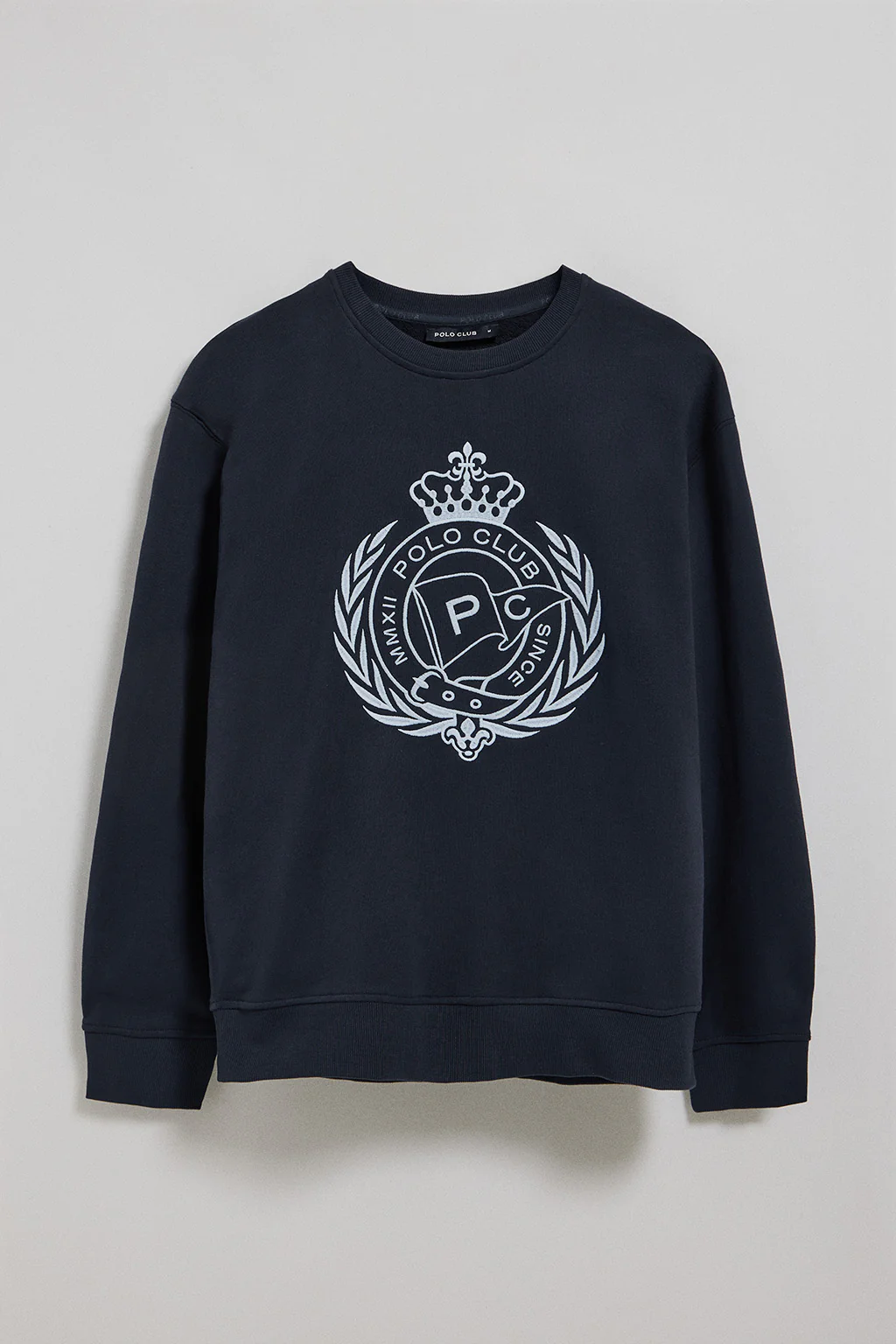 Sudadera Saddie azul marino con gráfico náutico bordado - Image 6