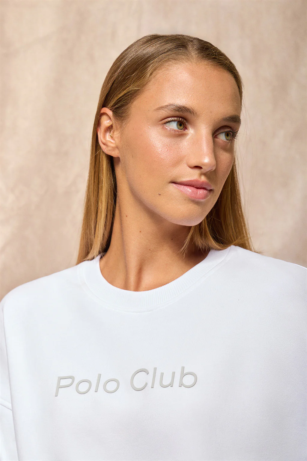Sudadera básica de cuello redondo blanca con logo frontral Polo Club engomado - Image 6