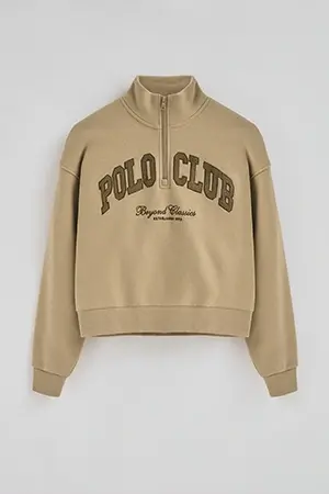 Sudadera marrón claro con cuello alto y logo Established 2012 Polo Club - Image 10